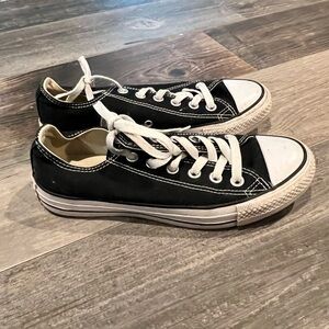 Black Low Converse